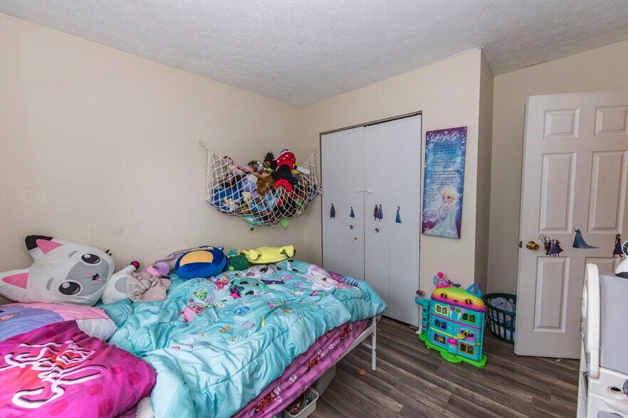 More Photos Of 3800 Grace Dr, Kent Multifamily For Sale