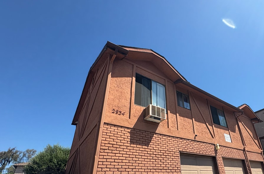 More Photos Of 2934 F St, San Diego Apartments For Sale