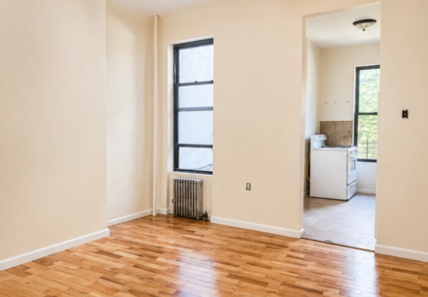 More Photos Of 959 Seneca Ave, Ridgewood Multifamily For Sale