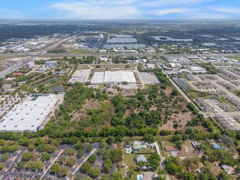 More Photos Of 100-106 Cattlemen Rd, Sarasota Distribution For Sale