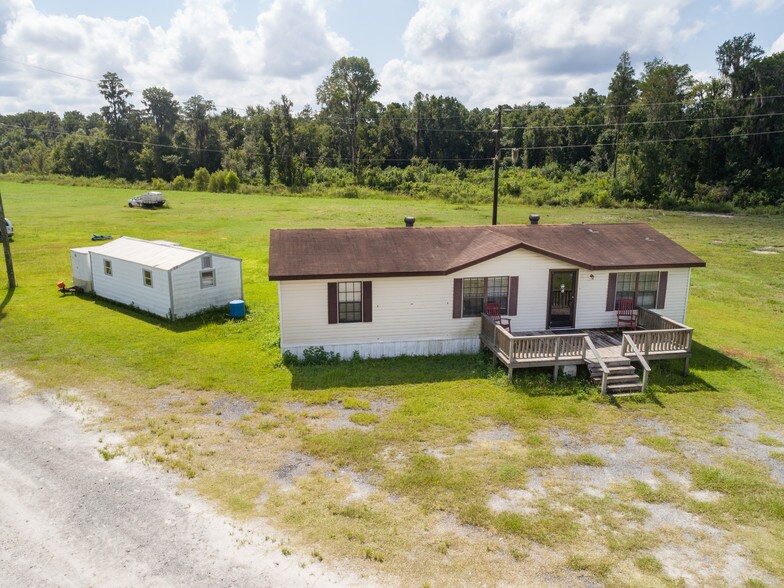 More Photos Of 1539 NW Main Blvd, Lake City Manufacturing For Sale