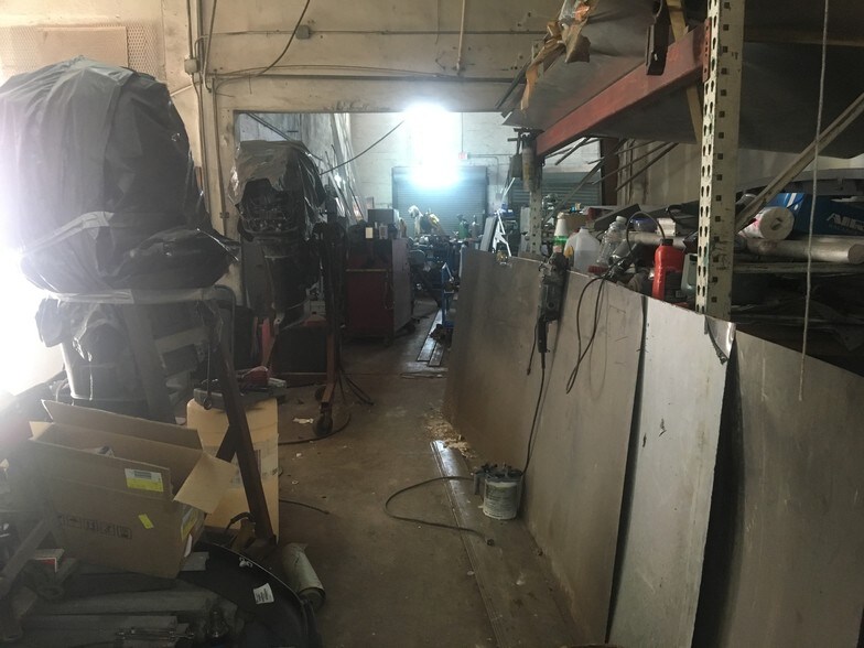 More Photos Of 3071 NW 54th St, Miami Warehouse For Sale