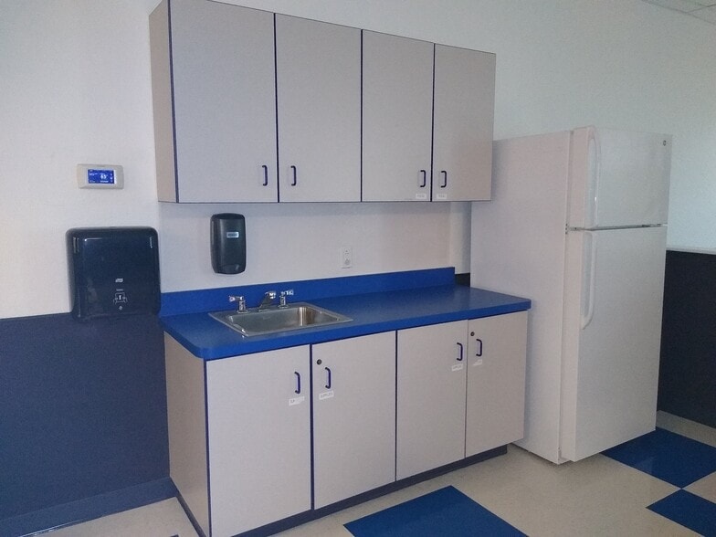 More Photos Of 7560 Sawmill Pky, Powell Daycare Center For Sale