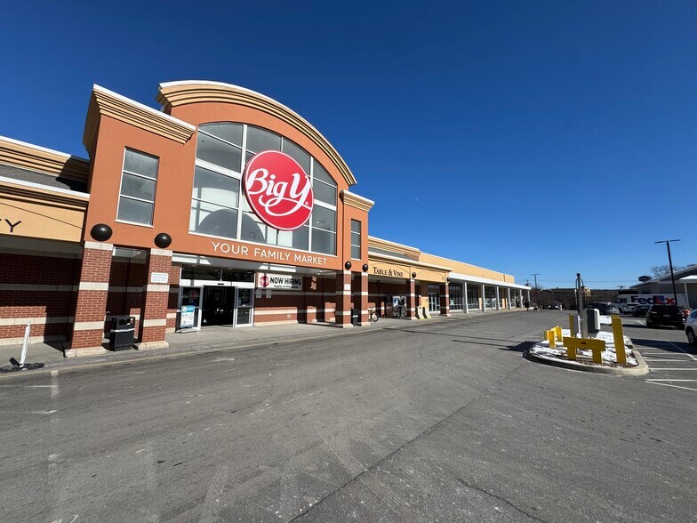 More Photos Of 225-255 Mohawk Trl, Greenfield Freestanding For Lease