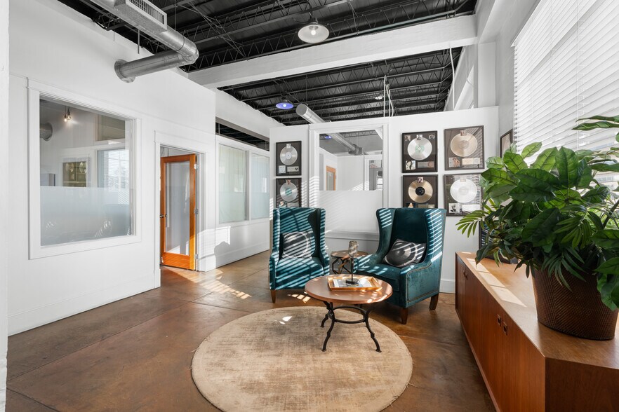 More Photos Of 939 N Magnolia Ave, Ocala Freestanding For Sale