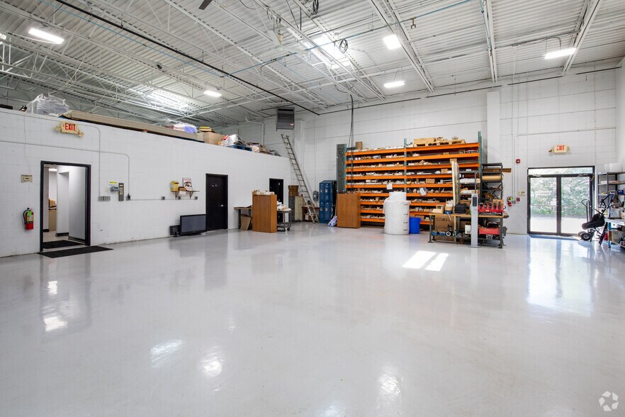 More Photos Of 28 Sawgrass Dr, Bellport Village Manufacturing For Sale