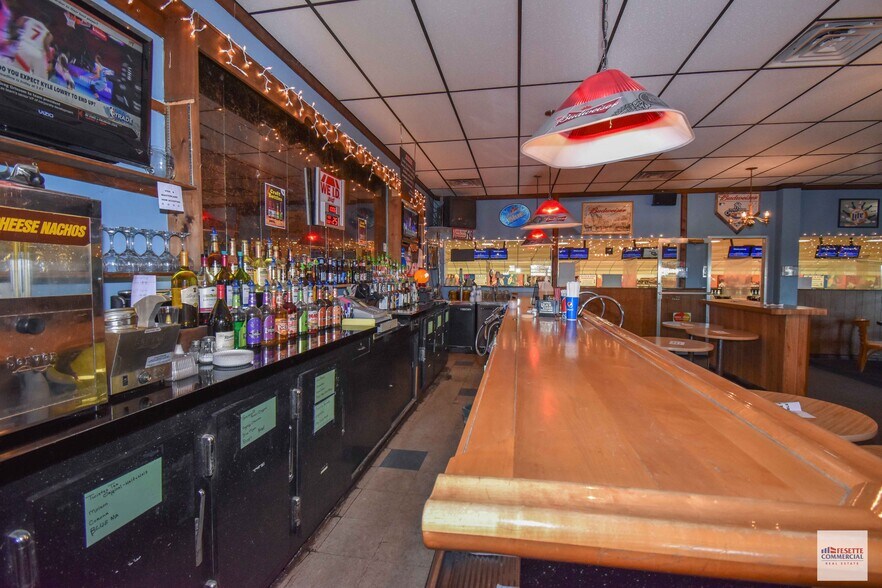 More Photos Of 28 N Bowl Ln, Plattsburgh Sports And Entertainment For Sale