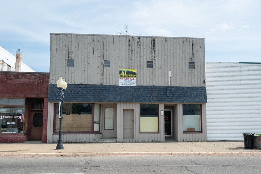 More Photos Of 10 W Main St, Hartford Storefront For Sale