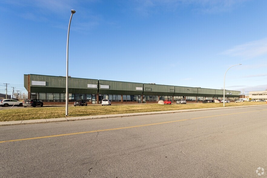 More Photos Of 4201-4331 Rue Garand, Montréal Warehouse For Lease
