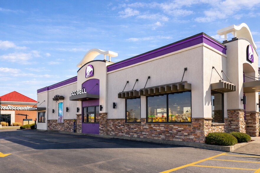 More Photos Of 6430 Center Dr, Whitestown General Retail For Sale