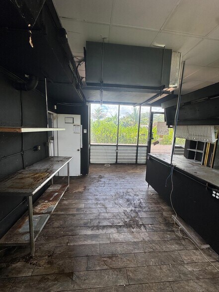 More Photos Of 6014 Kimberly Blvd, North Lauderdale Convenience Store For Sale