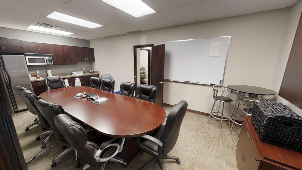 More Photos Of 5229 50th Ave, Red Deer Office For Sale