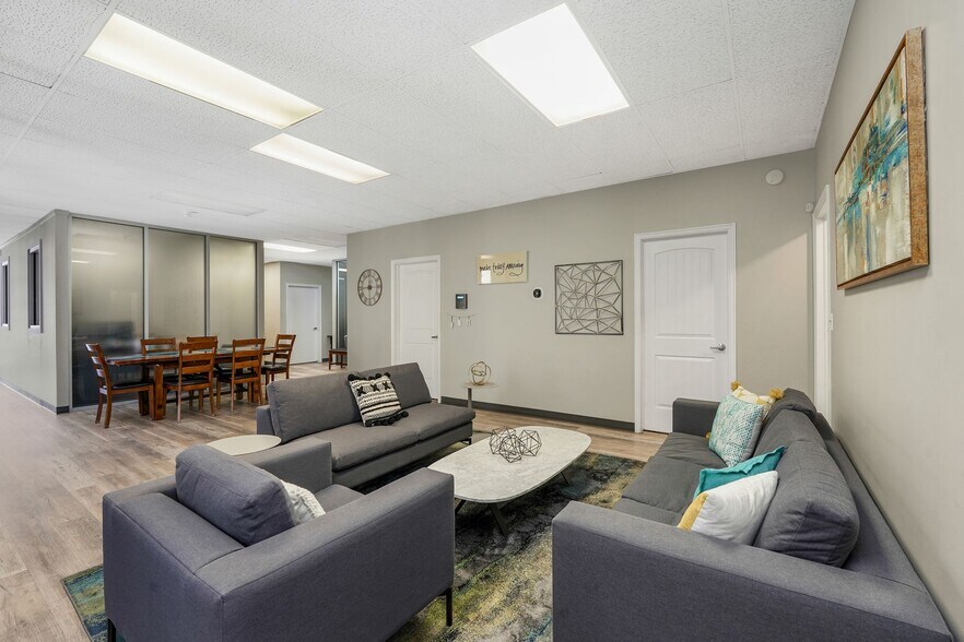 More Photos Of 3585 S Washington Blvd, Ogden Office For Sale