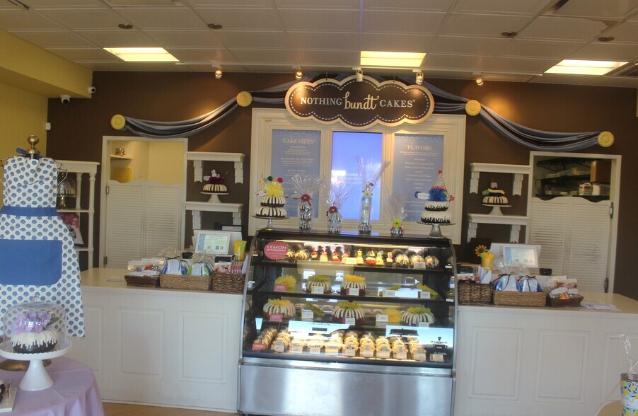 More Photos Of 3211 Wadley Ave, Midland Unknown For Lease