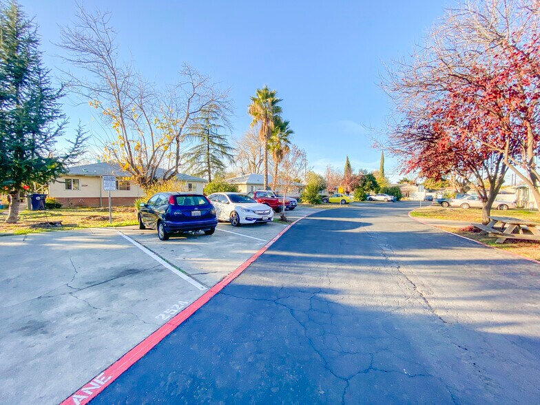 More Photos Of 2512 28th Ave, Sacramento Apartments For Sale