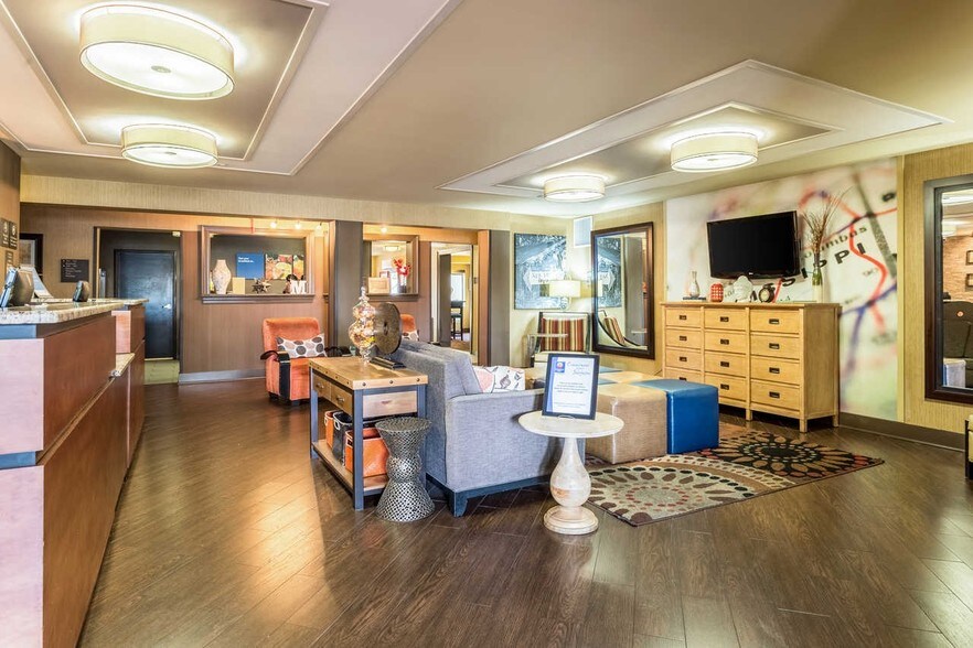 More Photos Of 1532 McCullough Blvd, Tupelo Hotel For Sale