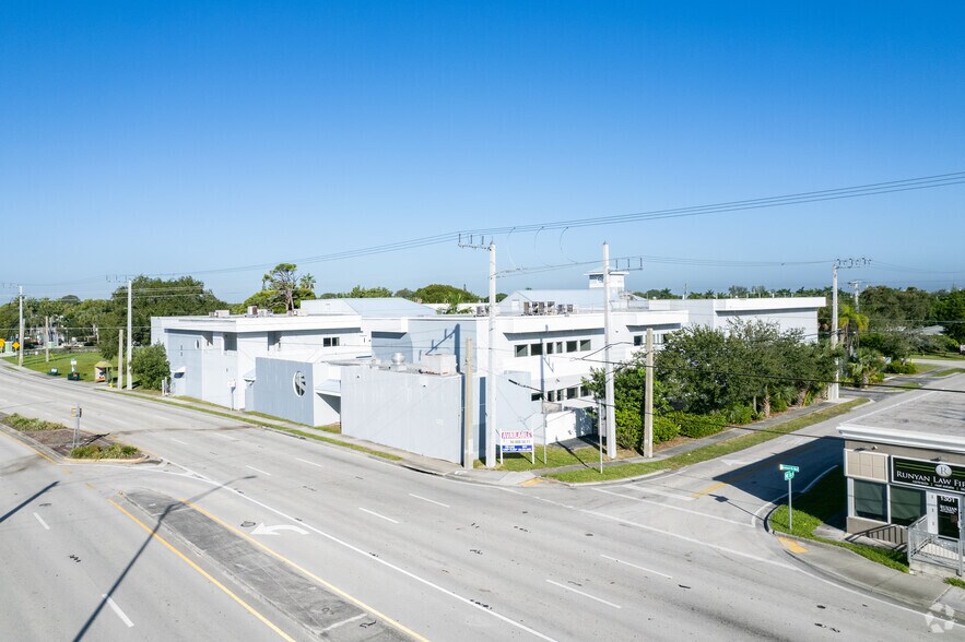 Primary Photo Of 1299 E Oakland Park Blvd, Oakland Park Office For Sale