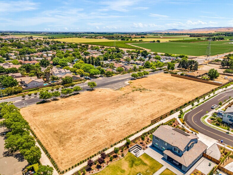 More Photos Of Walnut Blvd, Brentwood Land For Sale