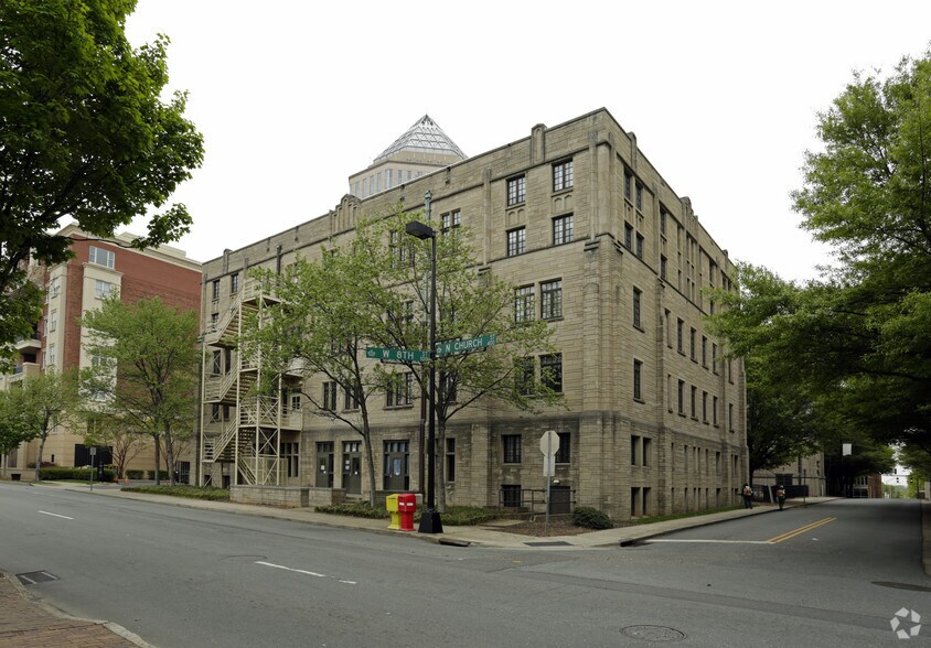 More Photos Of 501 N Tryon St, Charlotte Religious Facility For Lease