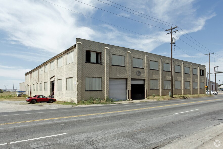 More Photos Of 1118 SW 3rd St, Oklahoma City Manufacturing For Lease