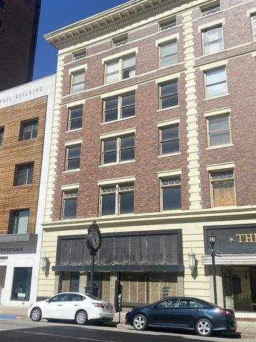 More Photos Of 922 4th Ave, Huntington Flex For Sale