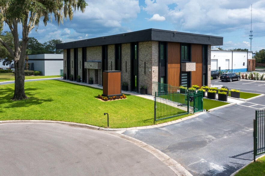 More Photos Of 7335 Lake Ellenor Dr, Orlando Office For Sale