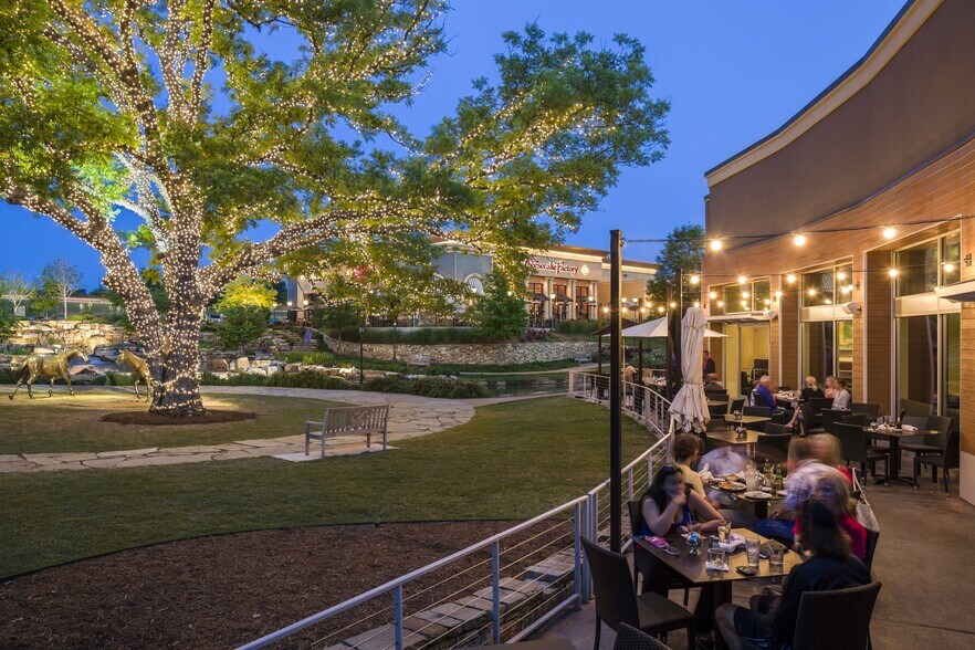 More Photos Of 985 W Bethany Dr, Allen Unknown For Sale