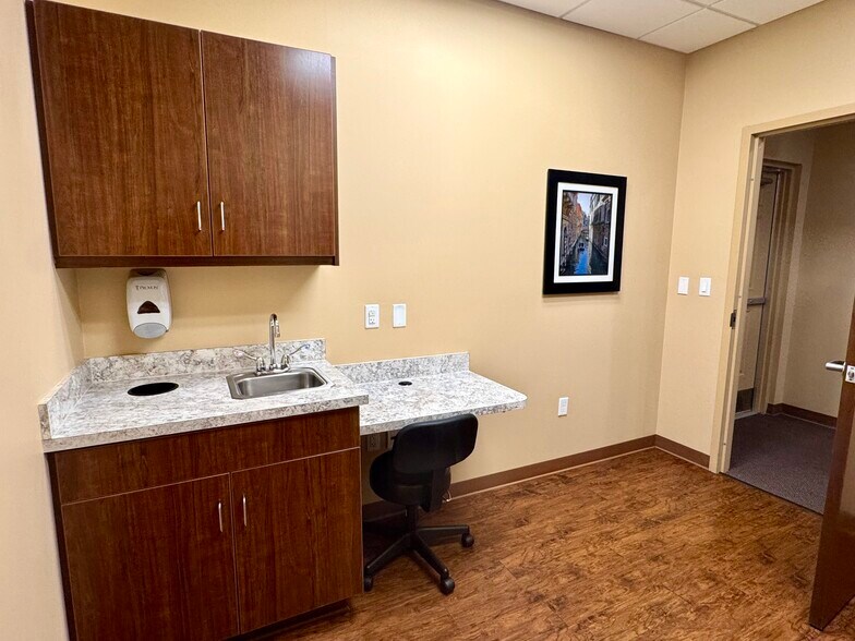 More Photos Of 3003 Claire Ln, Jacksonville Medical For Lease