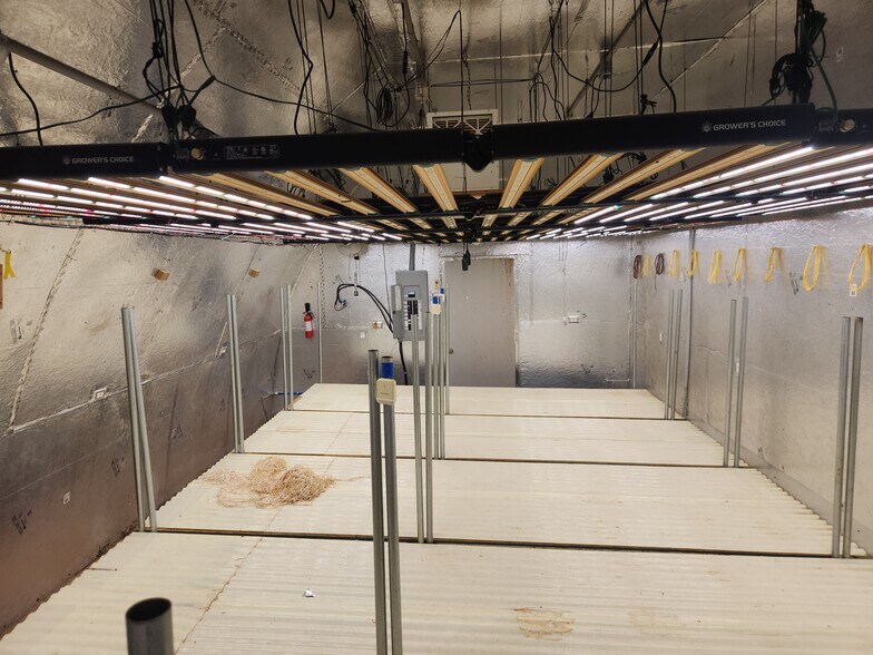 More Photos Of 20868 NE Townley Rd, Marlow Industrial For Sale