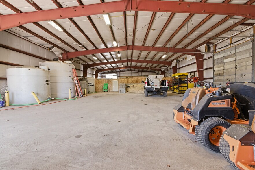 More Photos Of 11 Tyler Dr, North Franklin Showroom For Sale