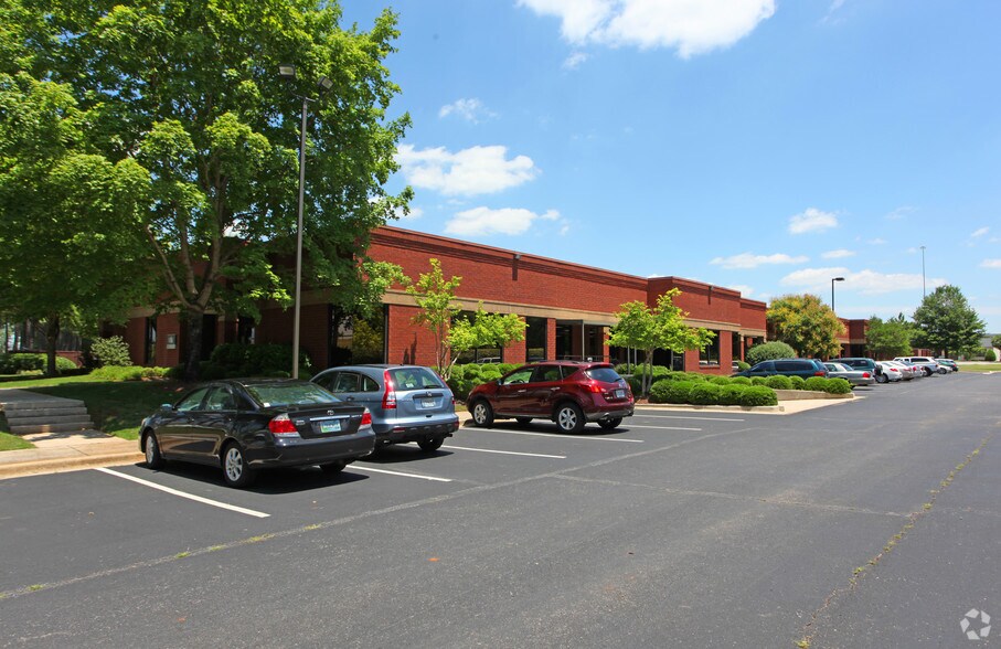 More Photos Of 6767 Old Madison Pike, Huntsville Flex For Lease