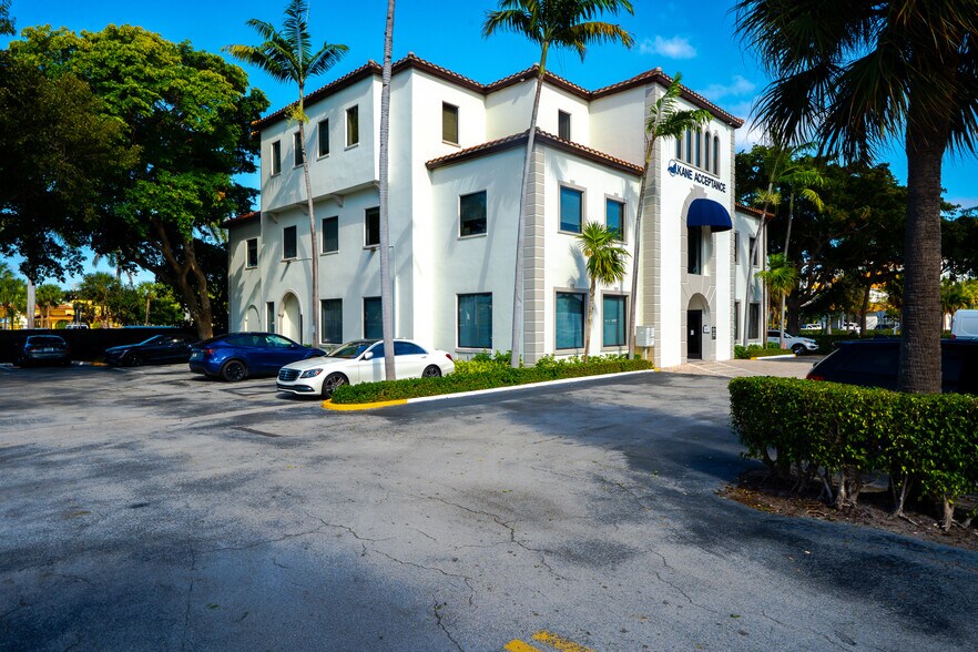 More Photos Of 299 W Camino Gardens Blvd, Boca Raton Office For Lease