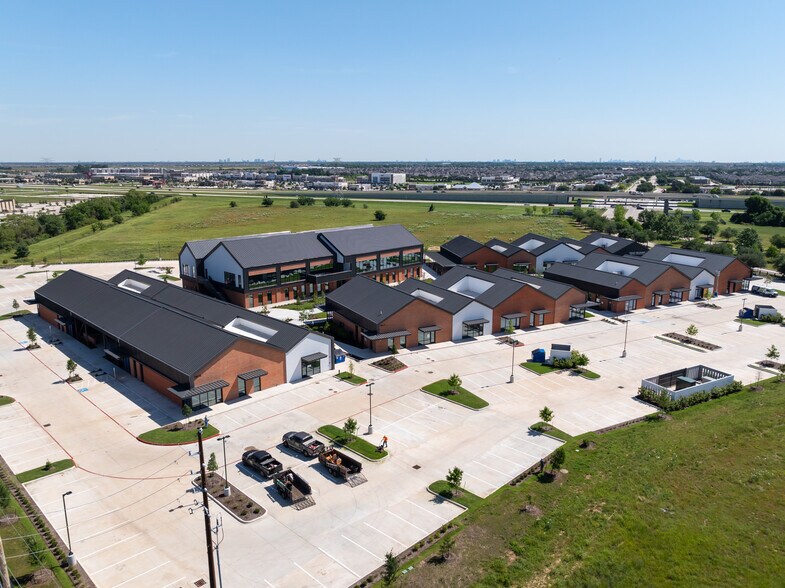 More Photos Of 18802 W Airport Blvd, Richmond Storefront Retail Office For Lease