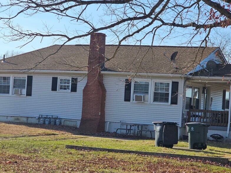 More Photos Of 871 Corkery Ln, Williamstown Apartments For Sale