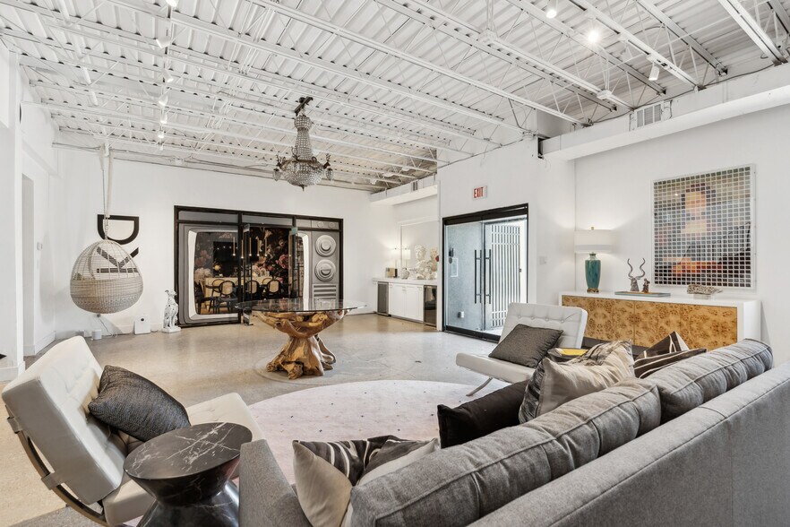 More Photos Of 3500 Easy St, Dallas Flex For Sale