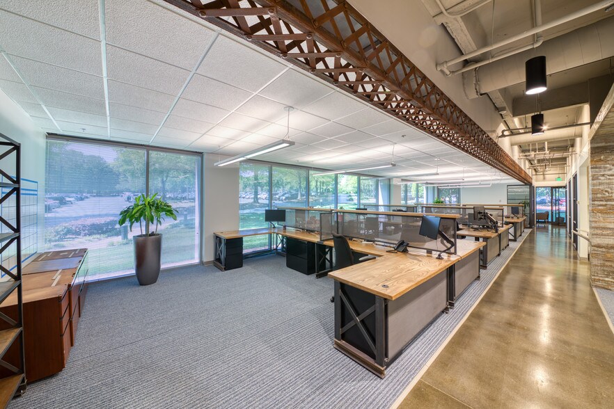 More Photos Of 5900 Windward Pky, Alpharetta Office For Lease