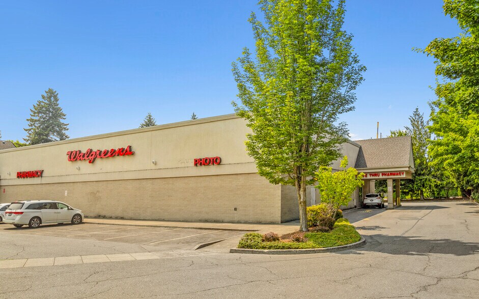 More Photos Of 4325 SE 82nd Ave, Portland Drugstore For Sale