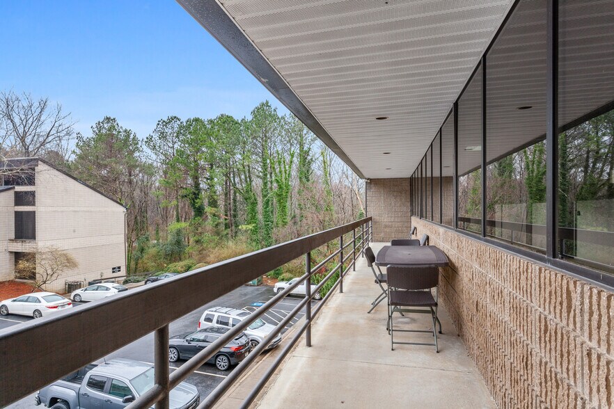 More Photos Of 3066 Mercer University Dr, Chamblee Office For Sale