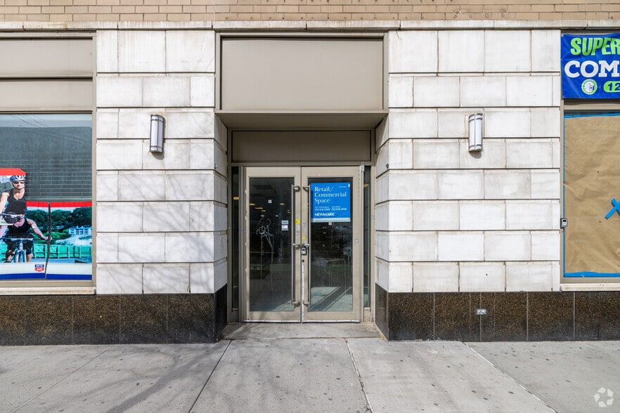 More Photos Of 1955 1st Ave, New York Apartments For Lease