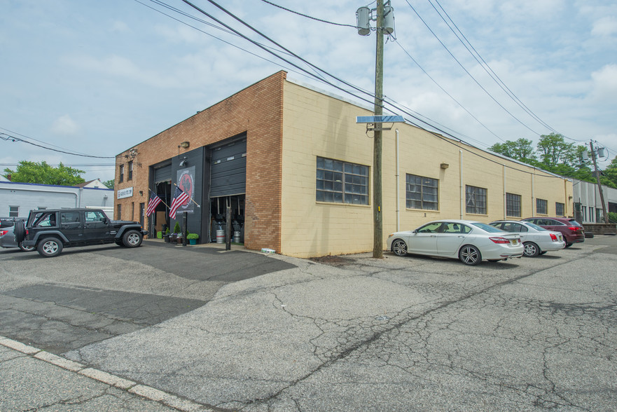 Primary Photo Of 645 Industrial Rd, Carlstadt Manufacturing For Lease