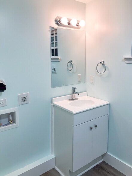 More Photos Of 55 Main St, Garden City Office Residential For Sale