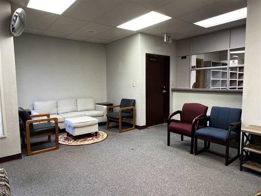 More Photos Of 419 Fairview Ave, Ponca City Medical For Sale