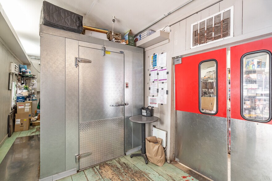 More Photos Of 2849 NM 14, Madrid General Retail For Sale