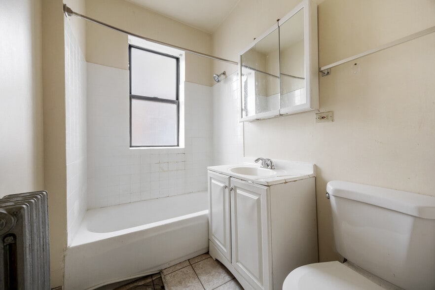 More Photos Of 5501 W Quincy St, Chicago Apartments For Sale
