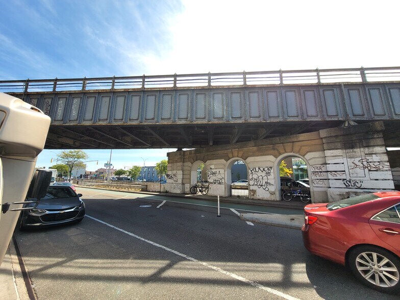 More Photos Of 76-09 Queens Blvd, Elmhurst Office For Lease