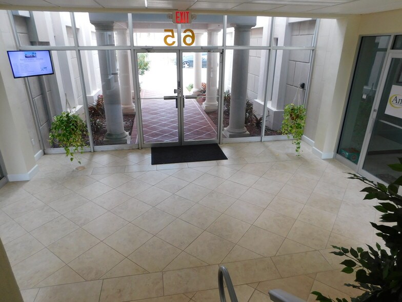 More Photos Of 65 E Nasa Blvd, Melbourne Office For Lease