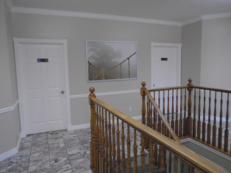 More Photos Of 214-216 N Orem Blvd, Orem Loft Creative Space For Lease