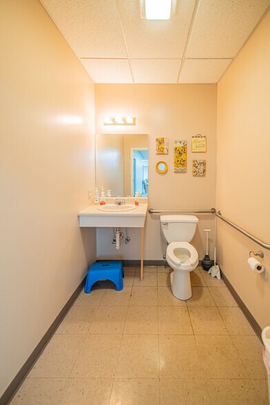 More Photos Of 3530 Park Plaza Rd, Paducah Warehouse For Sale