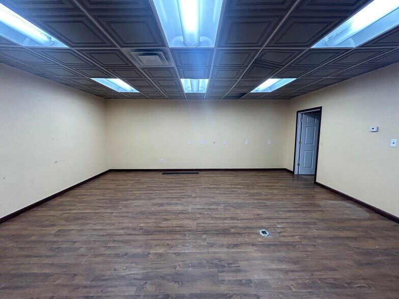 More Photos Of 924 Brookline Blvd, Pittsburgh Storefront Retail Residential For Lease