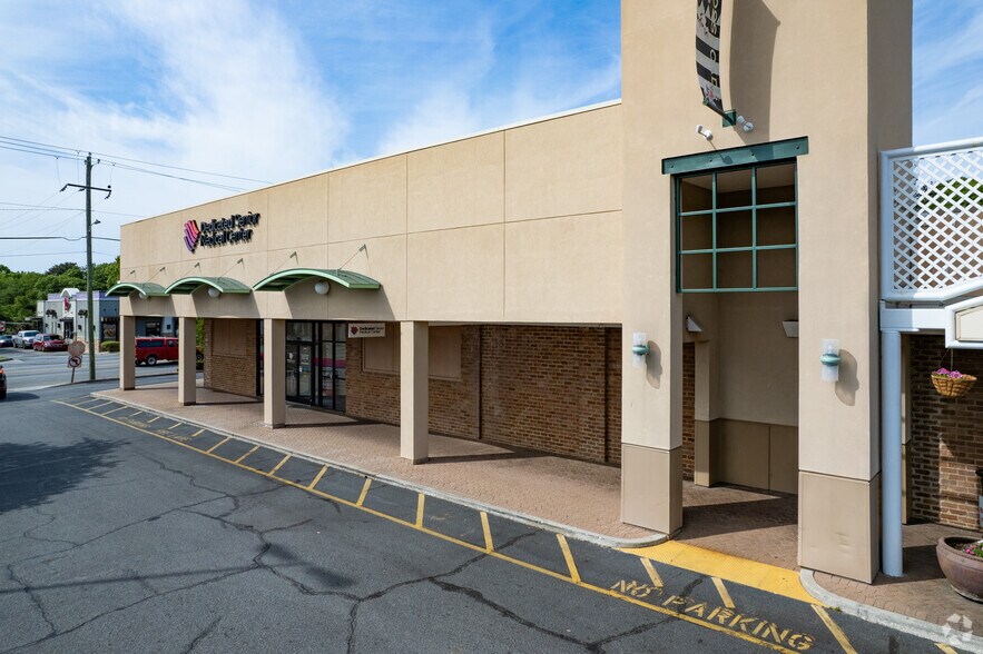 More Photos Of 2100 E Victory Dr, Savannah Unknown For Lease